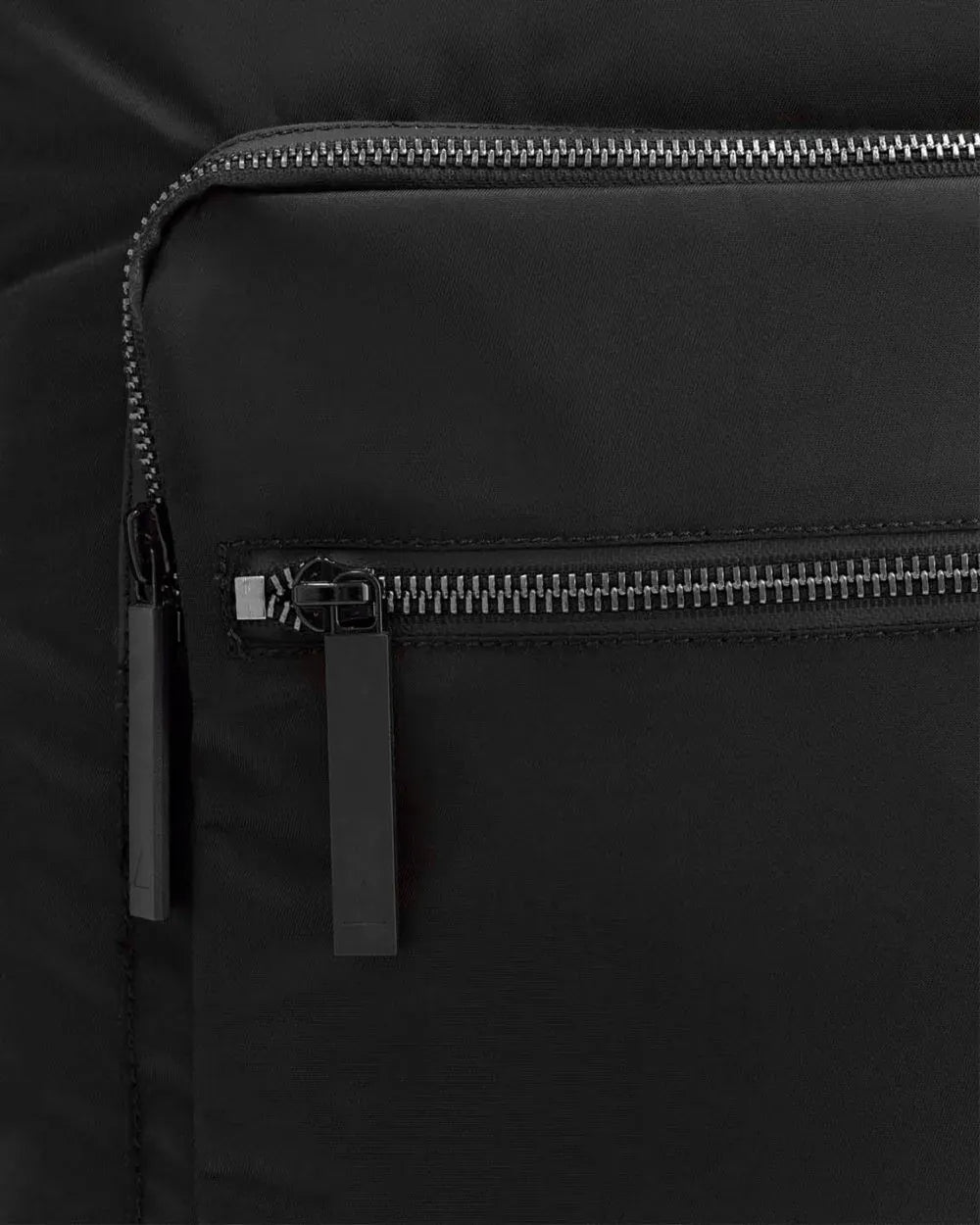 (14) Shoulder Backpack