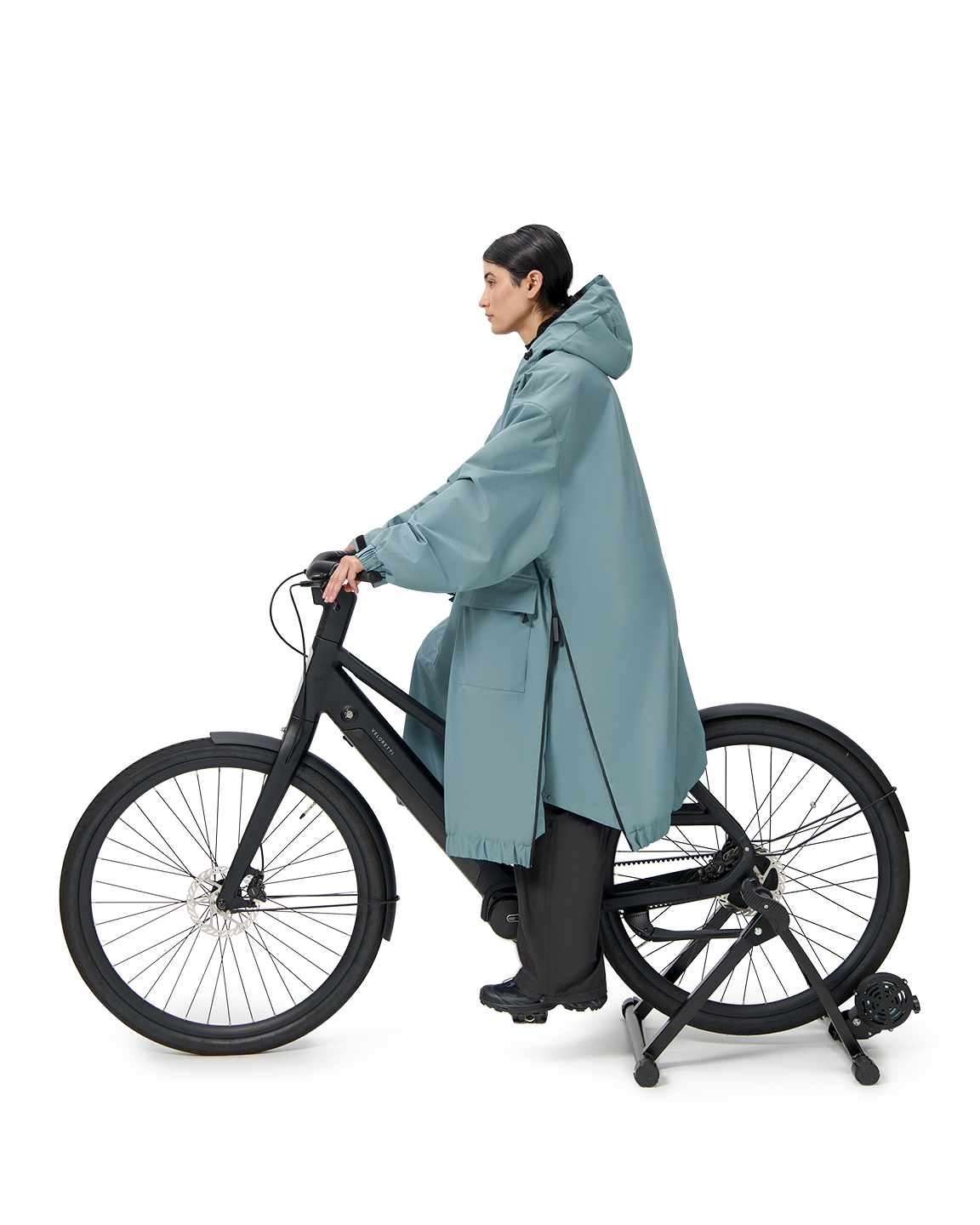 (33) MAIUM X SRFACE PONCHO (Sale)