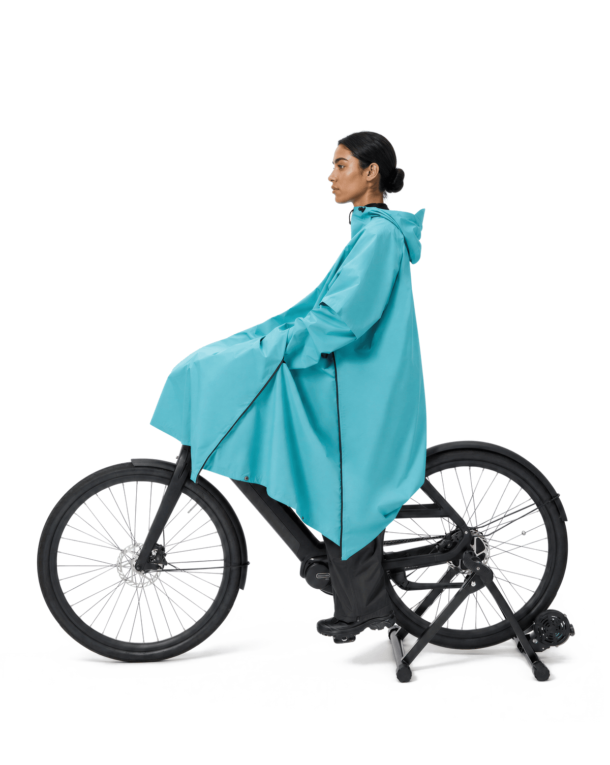 (08) MAIUM x Van Gogh Museum poncho