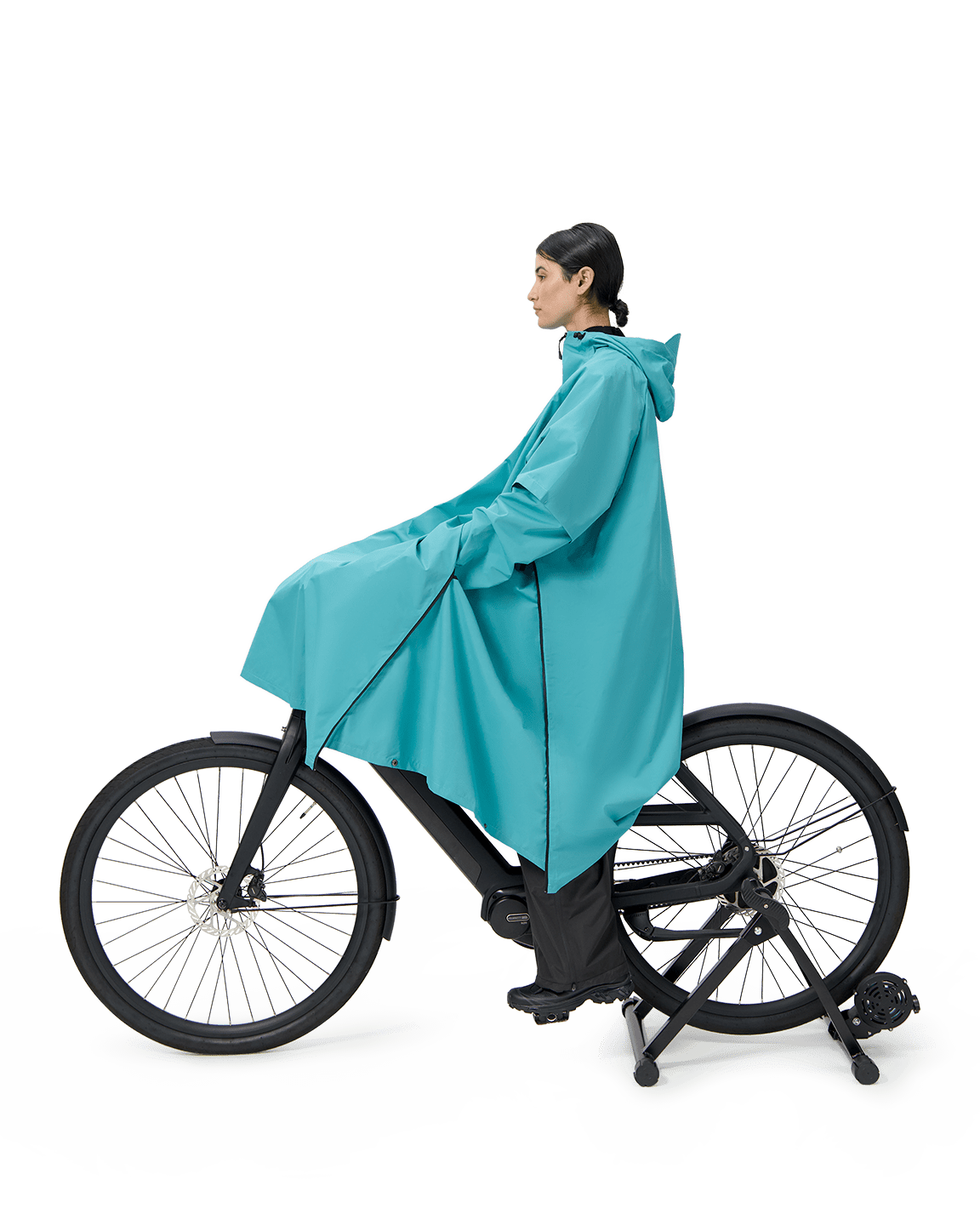 (08) MAIUM x Van Gogh Museum poncho