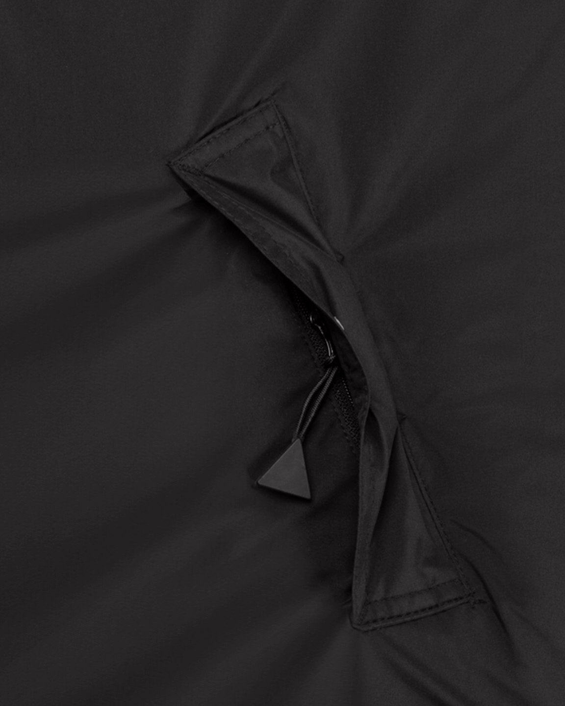 (29) Teddy Windbreaker